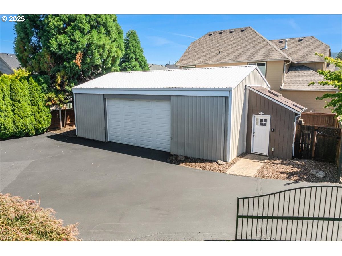 4767 CLUBHOUSE LN