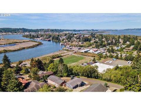 A home in Coos Bay