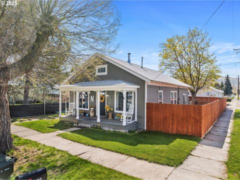 1037 WALNUT ST Baker City OR 97814