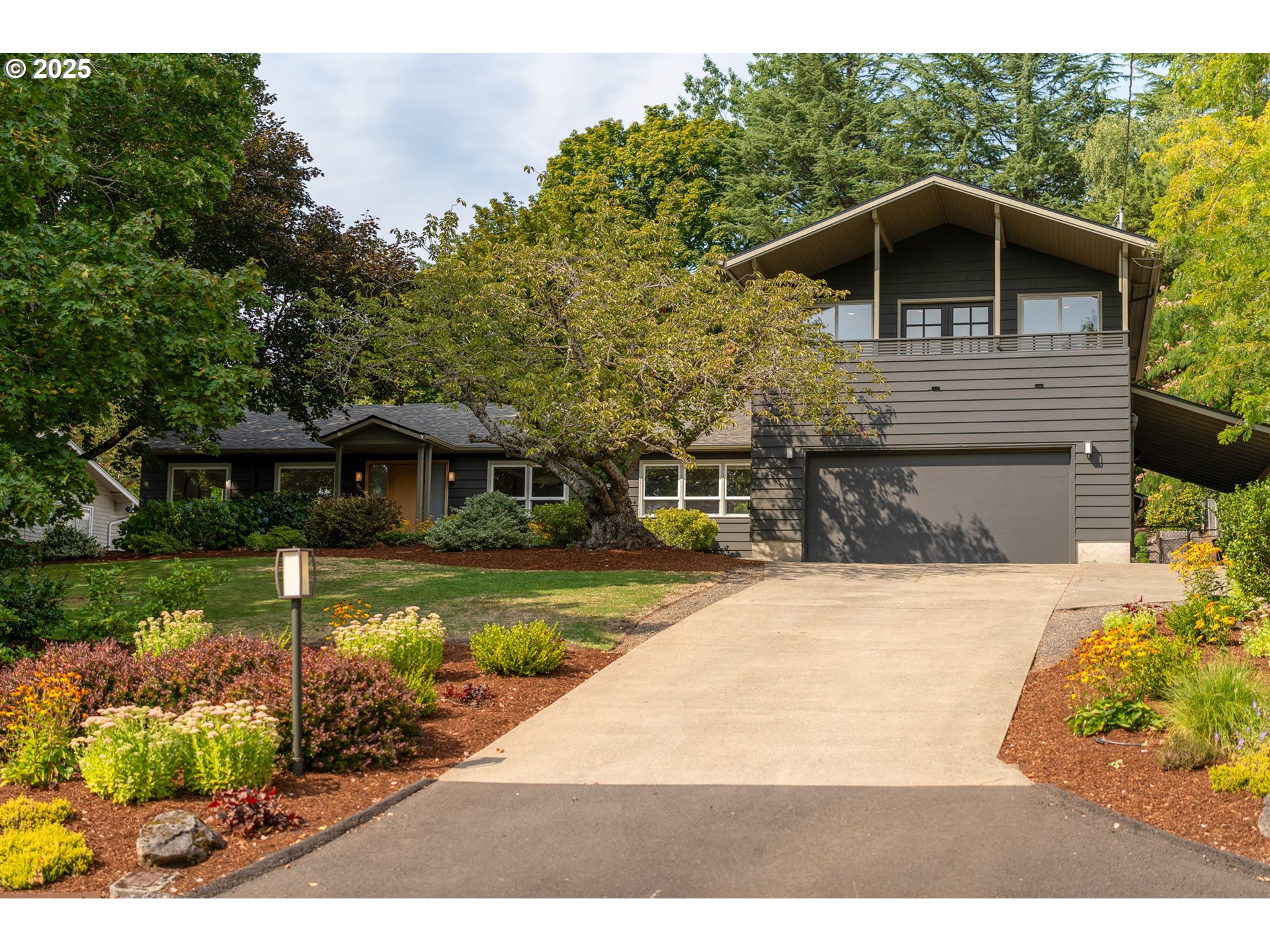 4045 SW JERALD CT