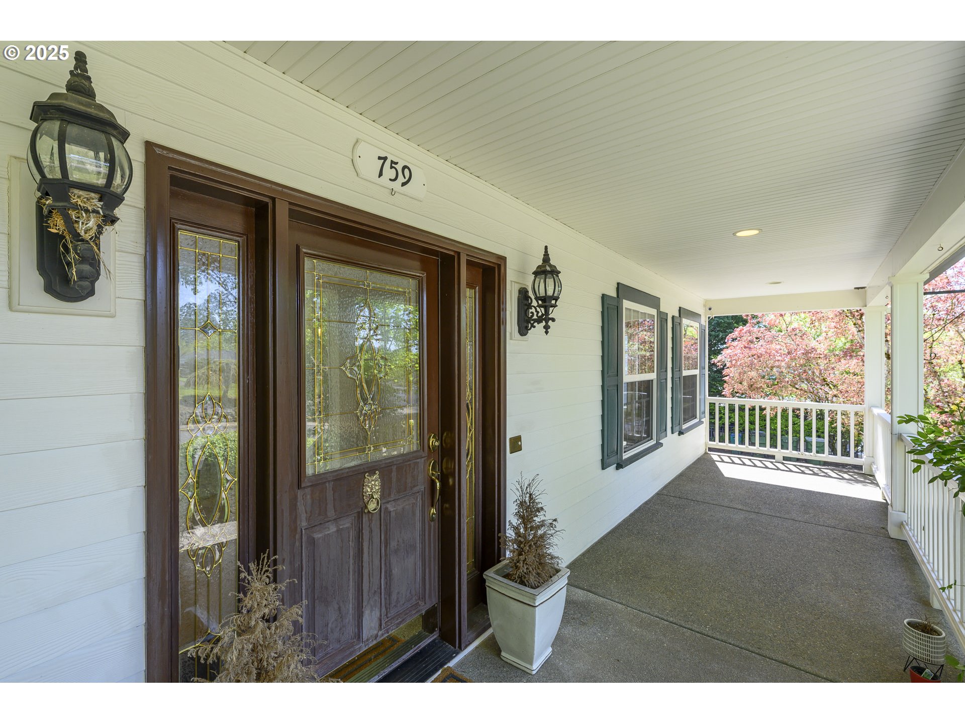 759 SW CARMEN HEIGHTS DR