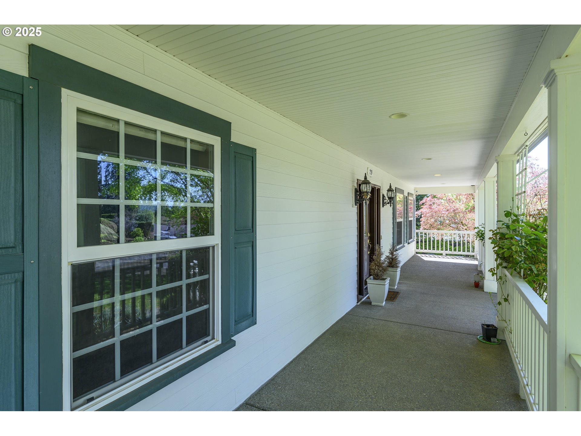 759 SW CARMEN HEIGHTS DR