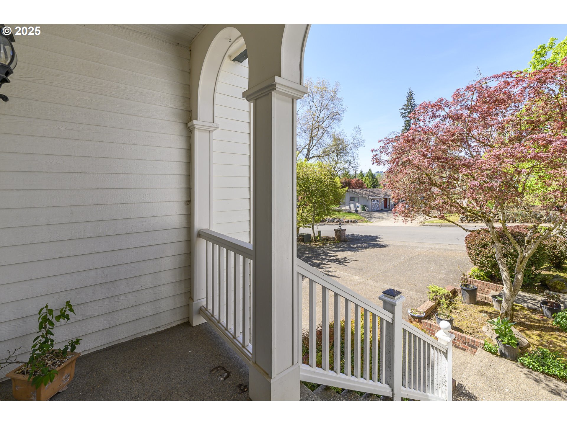 759 SW CARMEN HEIGHTS DR