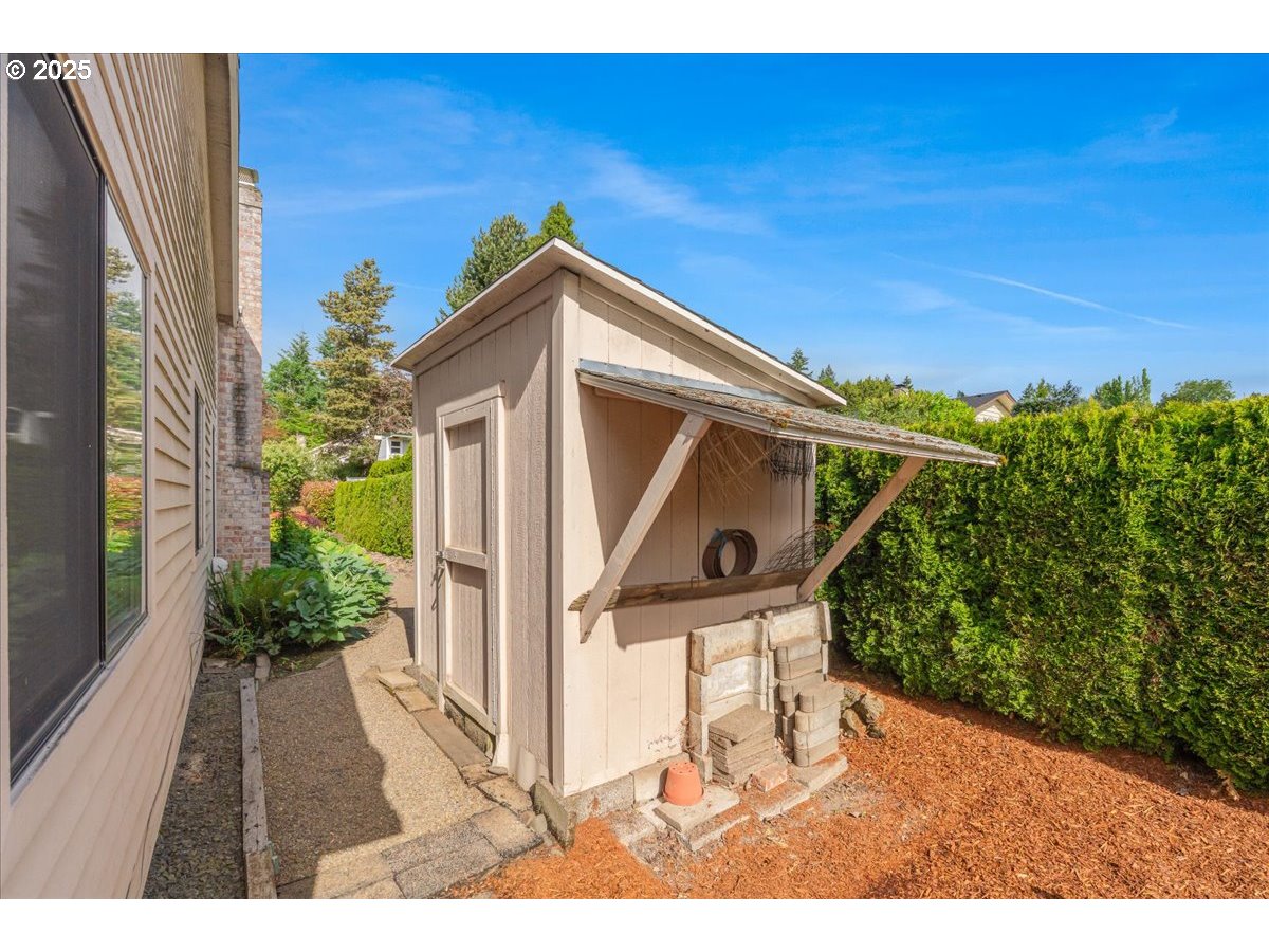 Portland, Oregon 97224, United States, 2 Bedrooms Bedrooms, ,2 BathroomsBathrooms,Residential,Pending,136436