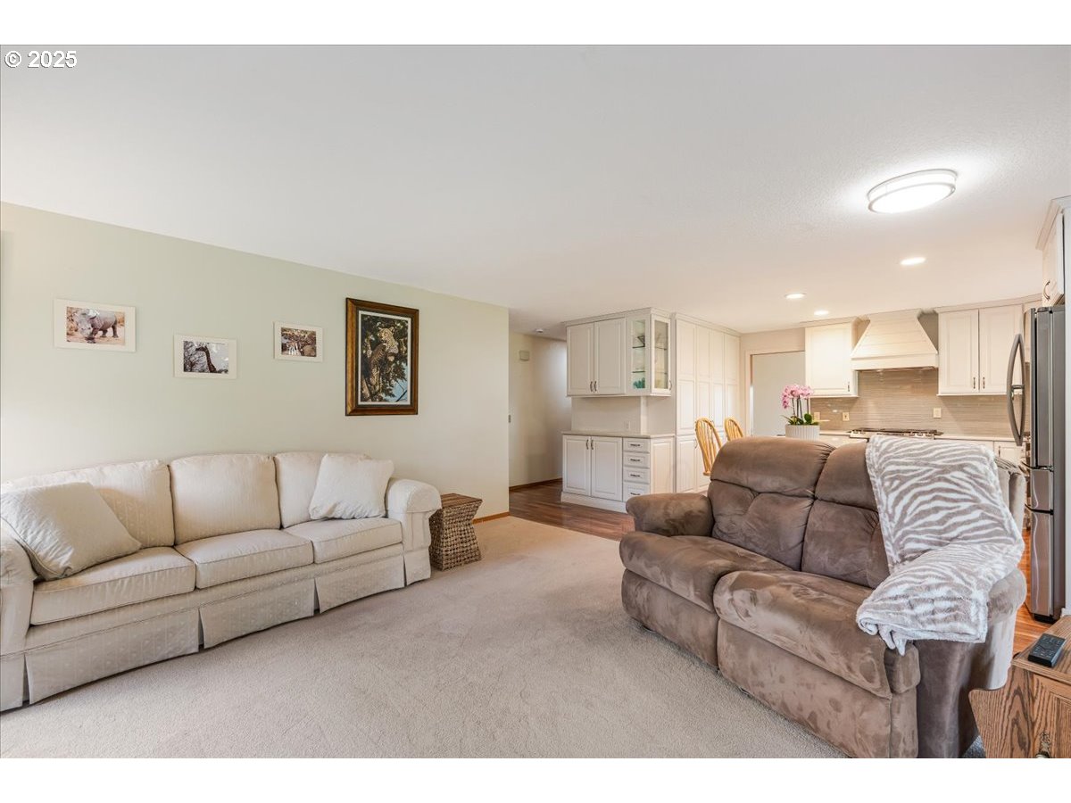 Portland, Oregon 97224, United States, 2 Bedrooms Bedrooms, ,2 BathroomsBathrooms,Residential,Pending,136436