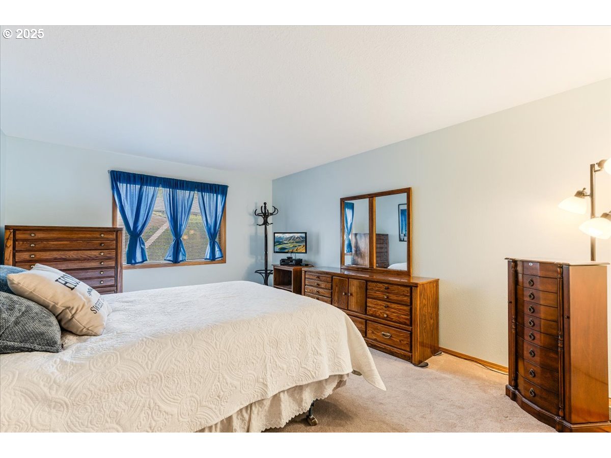 Portland, Oregon 97224, United States, 2 Bedrooms Bedrooms, ,2 BathroomsBathrooms,Residential,Pending,136436