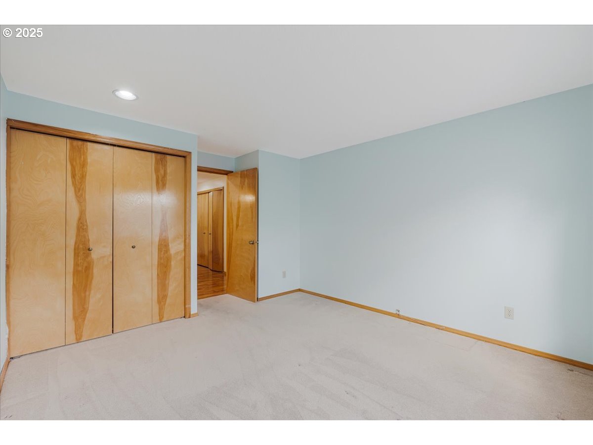 Portland, Oregon 97224, United States, 2 Bedrooms Bedrooms, ,2 BathroomsBathrooms,Residential,Pending,136436