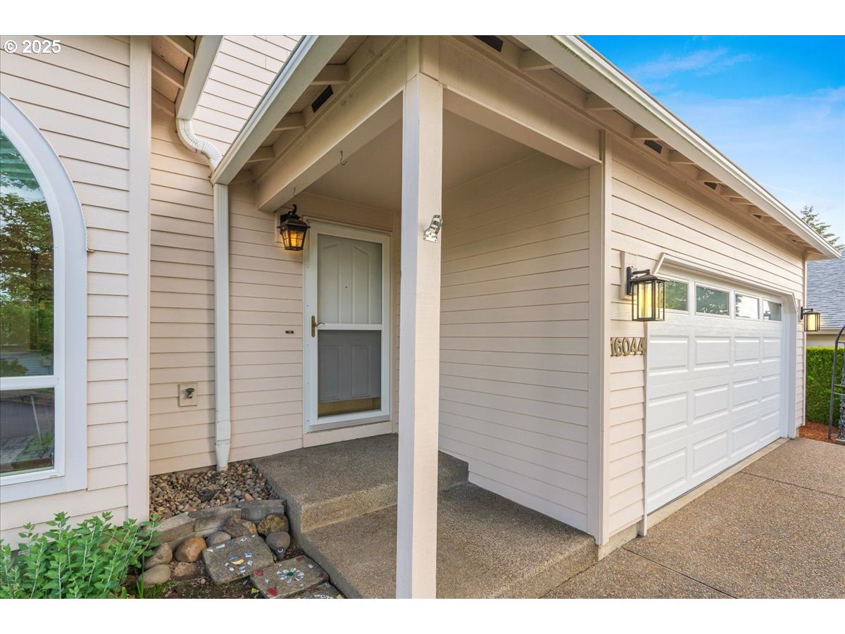 Portland, Oregon 97224, United States, 2 Bedrooms Bedrooms, ,2 BathroomsBathrooms,Residential,Pending,136436