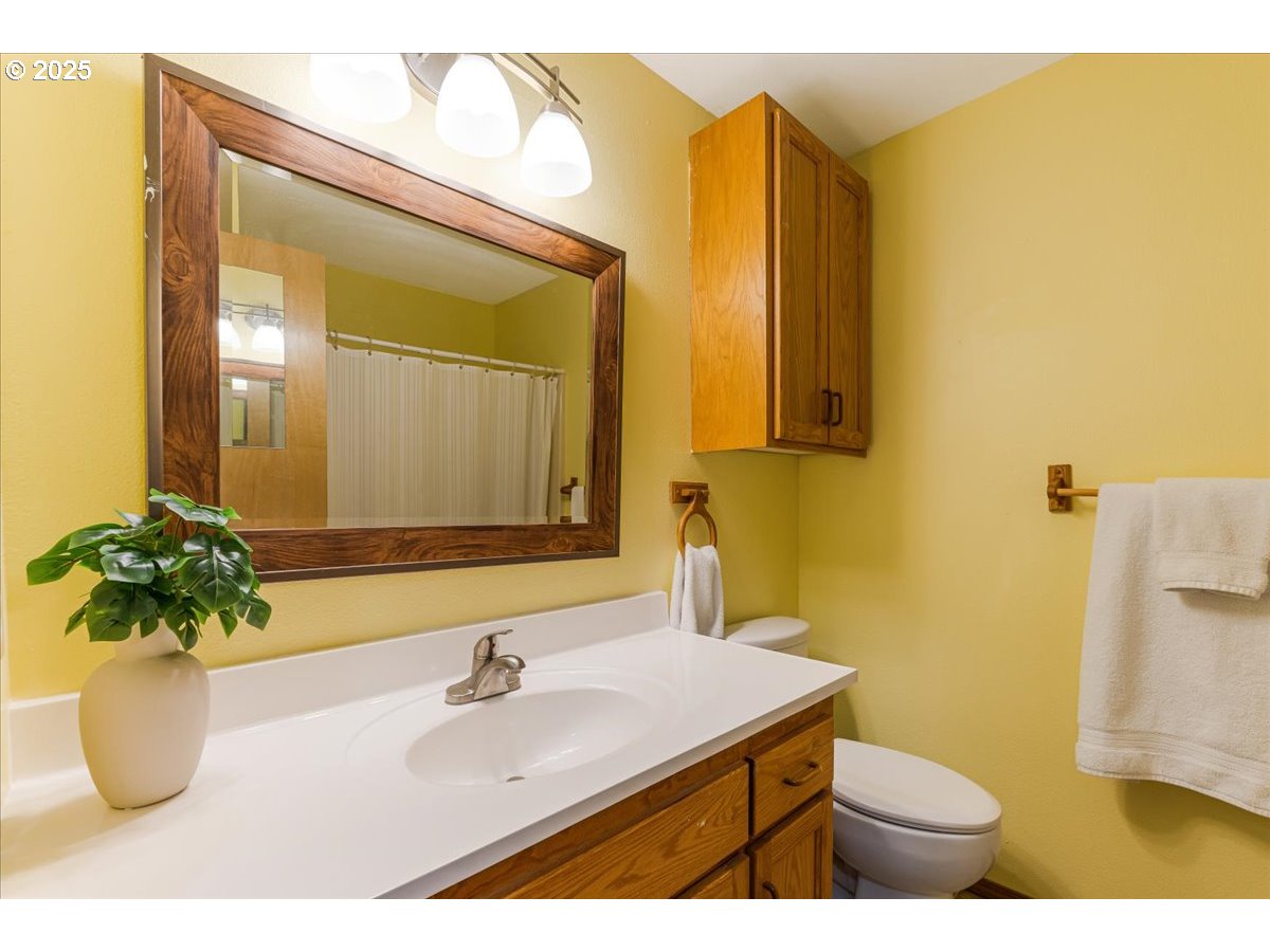 Portland, Oregon 97224, United States, 2 Bedrooms Bedrooms, ,2 BathroomsBathrooms,Residential,Pending,136436