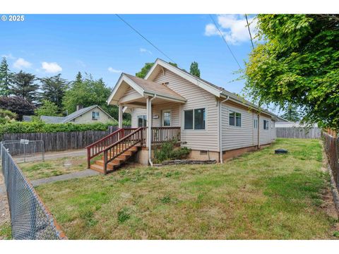 93753 E MILL LN Coos Bay OR 97420