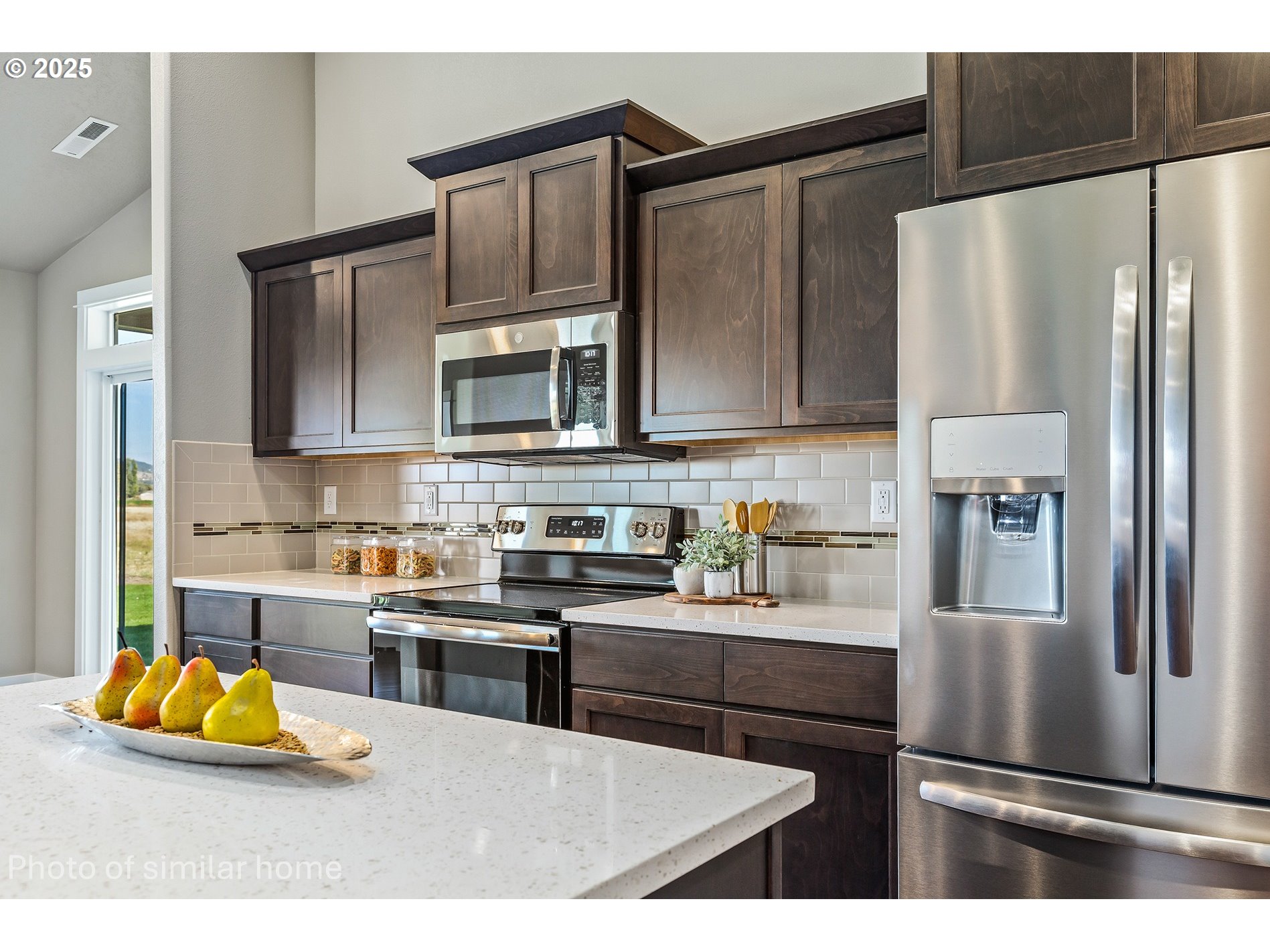 0 Sutherlin LN 01100