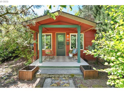 2702 N WINCHELL ST Portland OR 97217