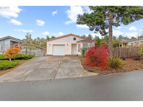 A home in Coos Bay