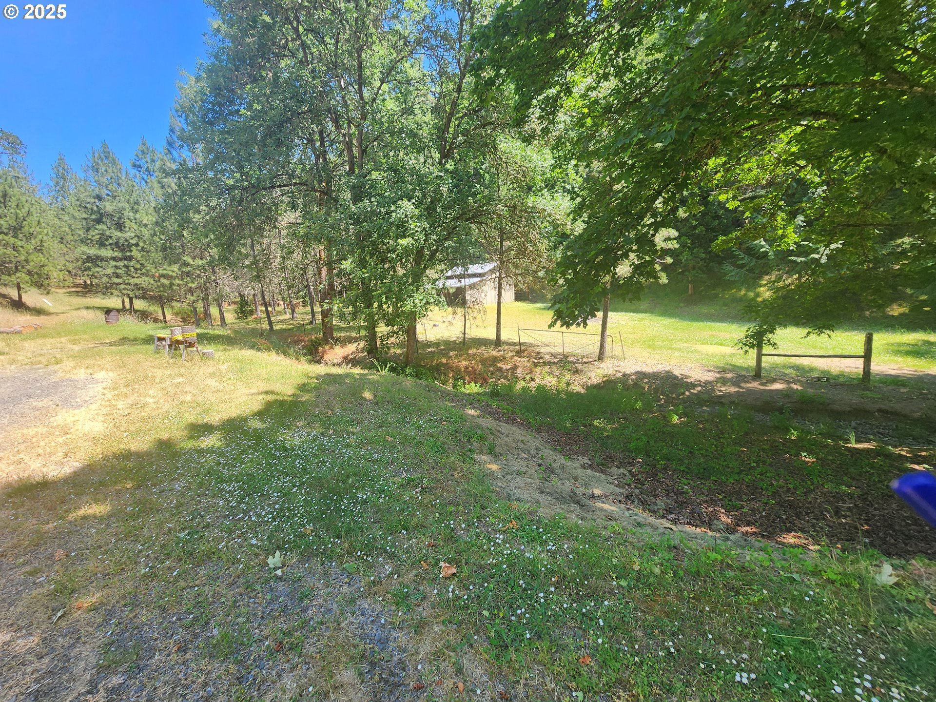 1090 E WILLIS CREEK RD