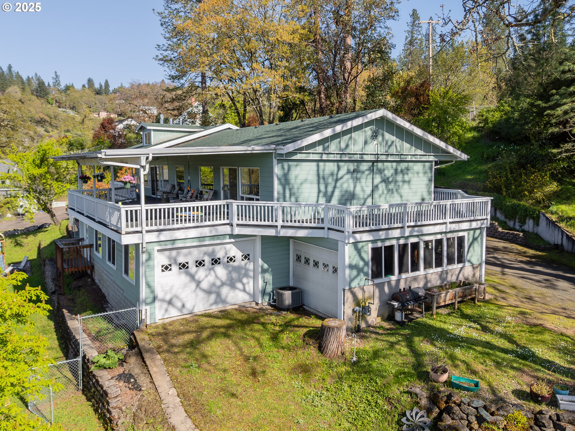 1206 SE HAWTHORNE DR