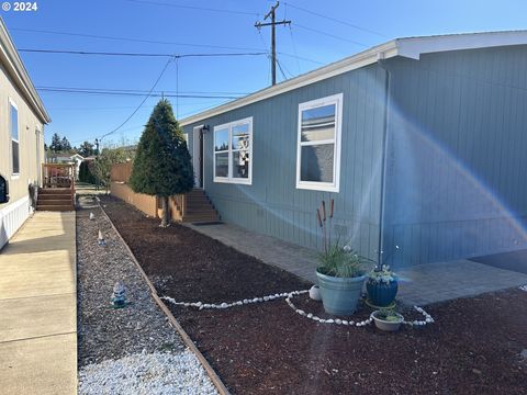 A home in Milwaukie