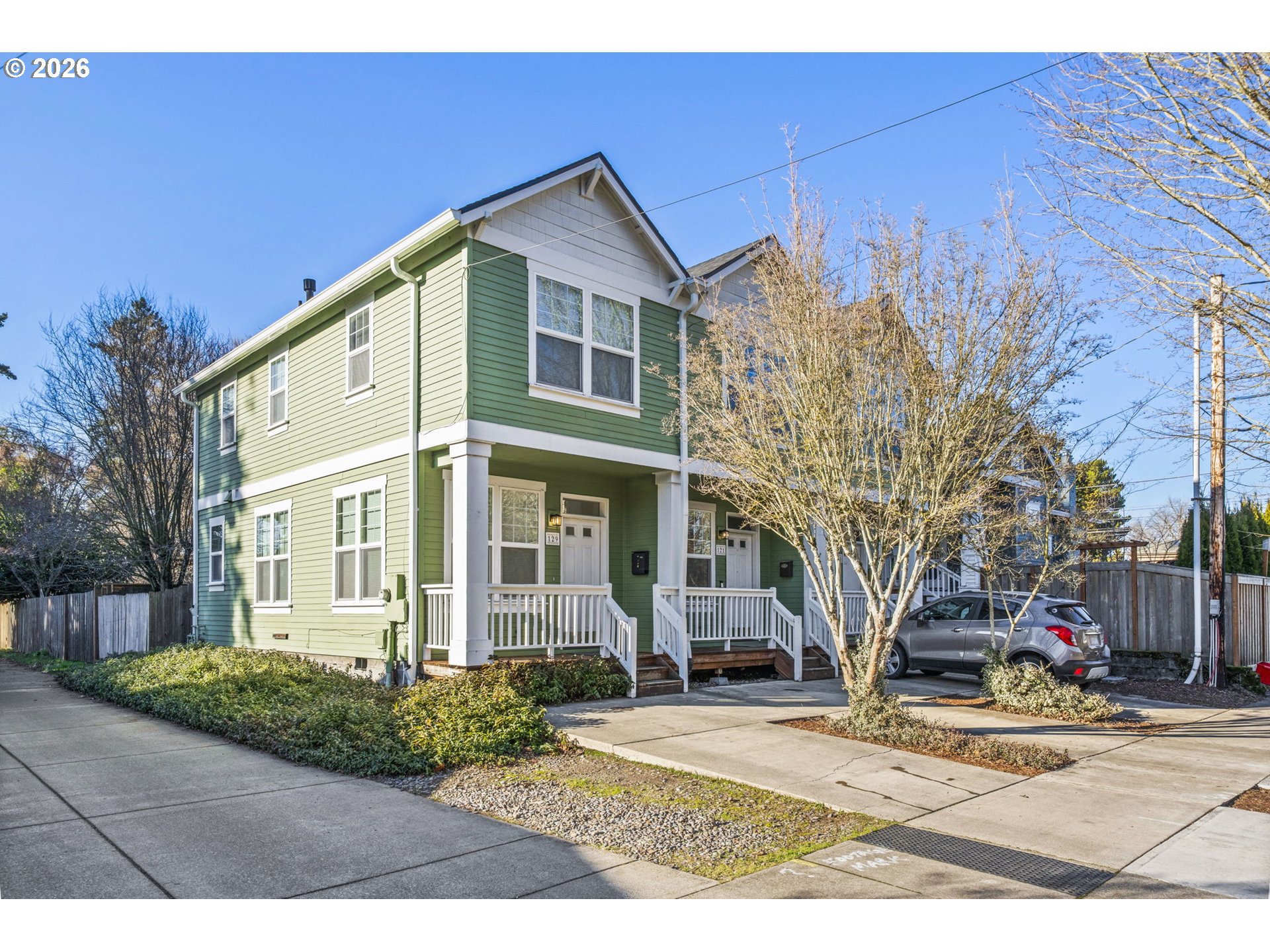 121 SE 8TH AVE