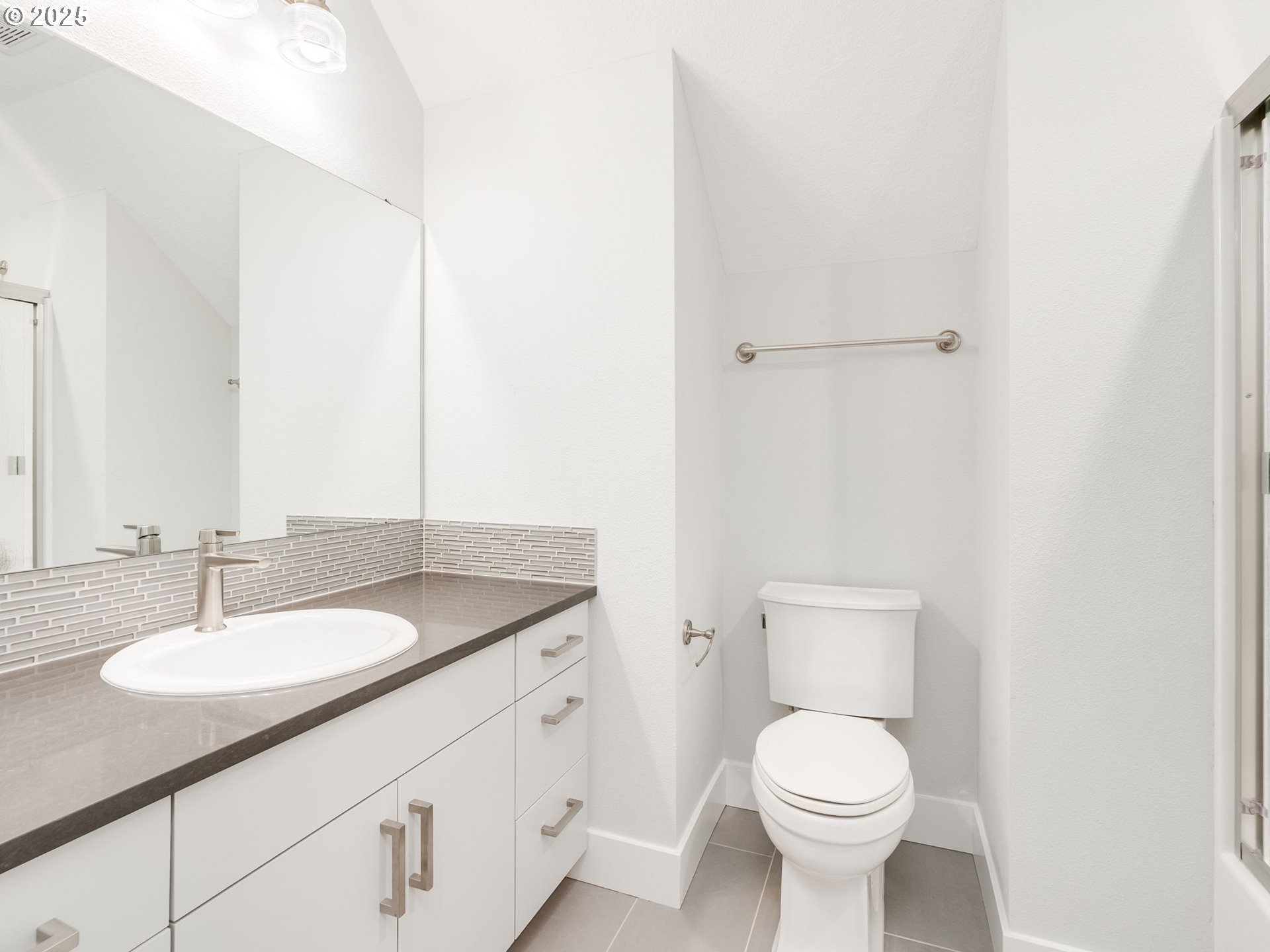 Vancouver, Washington 98682, United States, 4 Bedrooms Bedrooms, ,3 BathroomsBathrooms,Residential,Active,222284