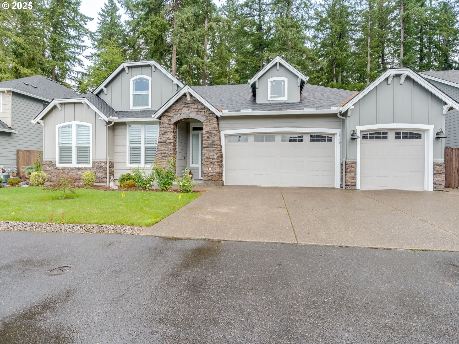 Vancouver, Washington 98682, United States, 4 Bedrooms Bedrooms, ,3 BathroomsBathrooms,Residential,Active,222284
