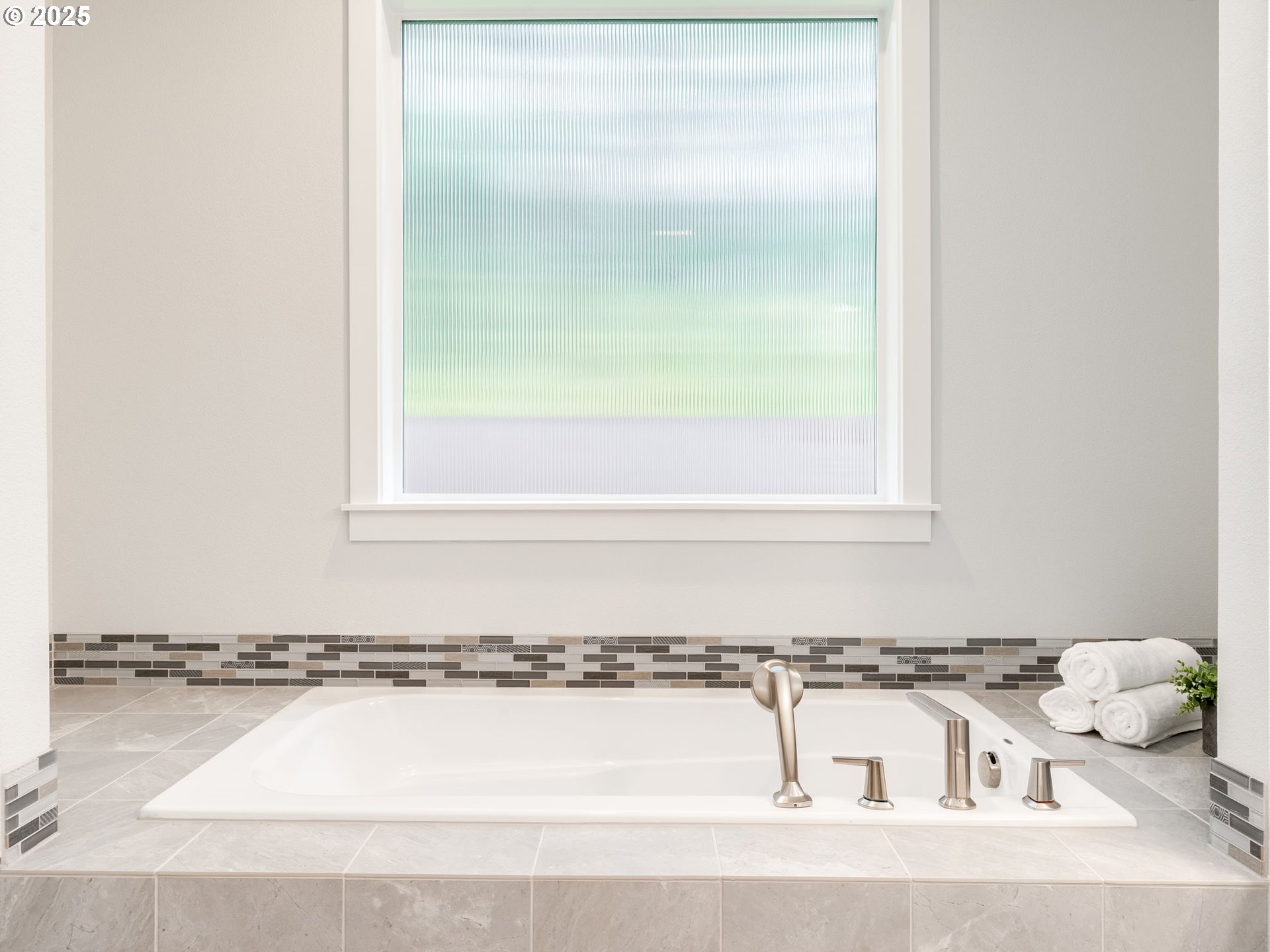 Vancouver, Washington 98682, United States, 4 Bedrooms Bedrooms, ,3 BathroomsBathrooms,Residential,Active,222284