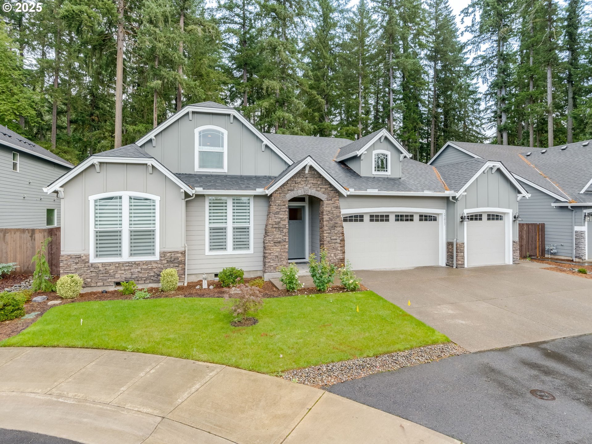 Vancouver, Washington 98682, United States, 4 Bedrooms Bedrooms, ,3 BathroomsBathrooms,Residential,Active,222284