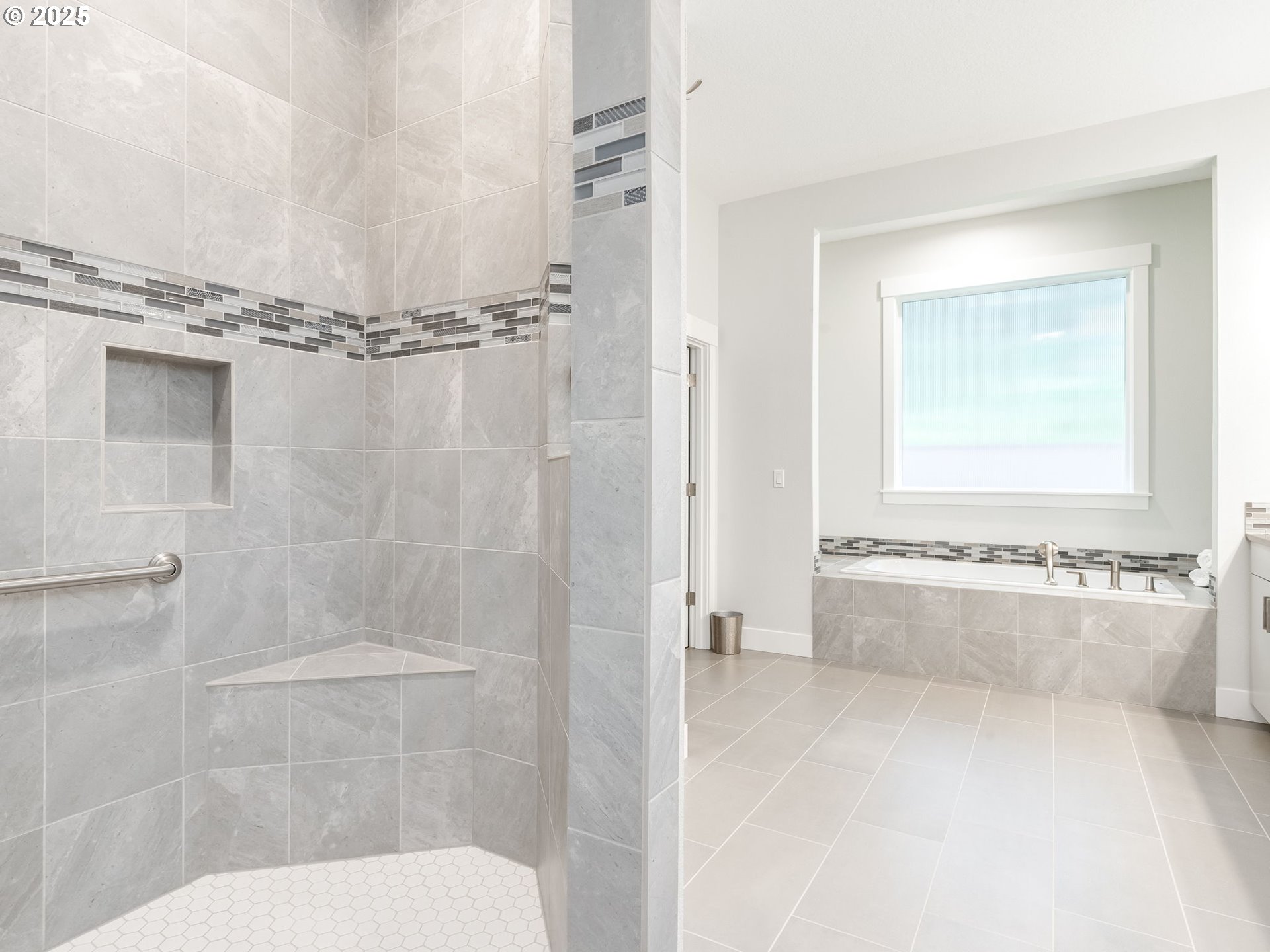 Vancouver, Washington 98682, United States, 4 Bedrooms Bedrooms, ,3 BathroomsBathrooms,Residential,Active,222284