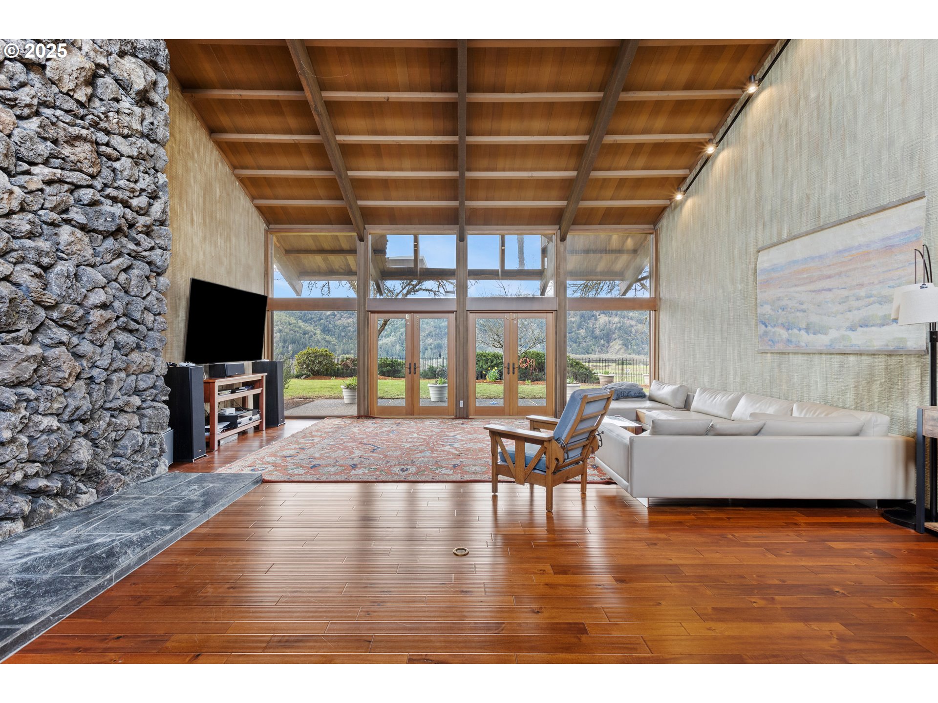 141 UMPQUA COLLEGE RD