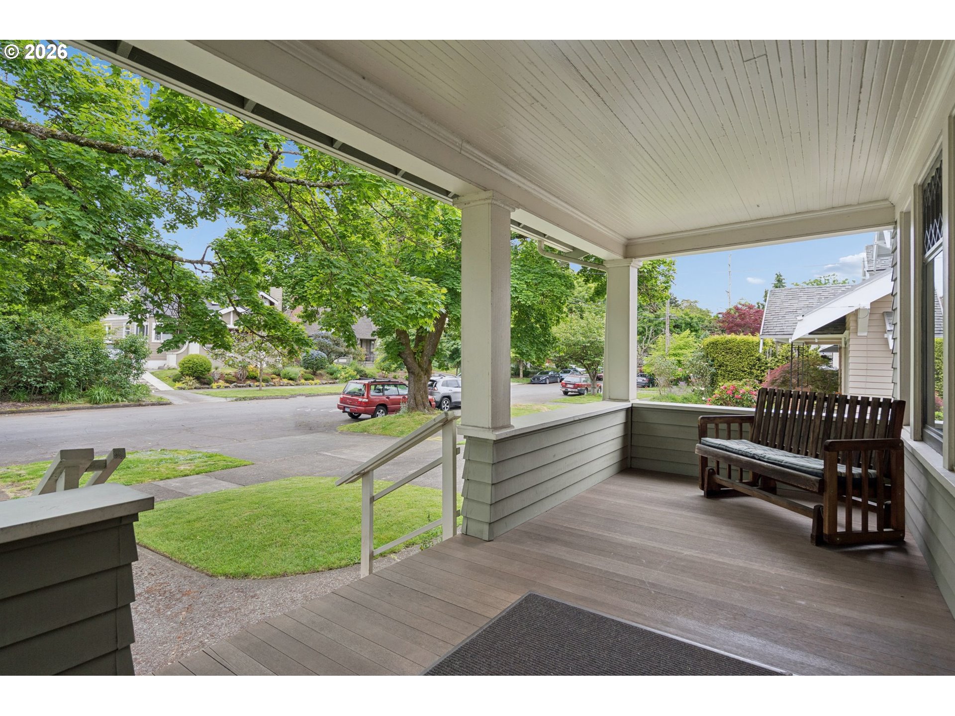 1613 N Willamette BLVD