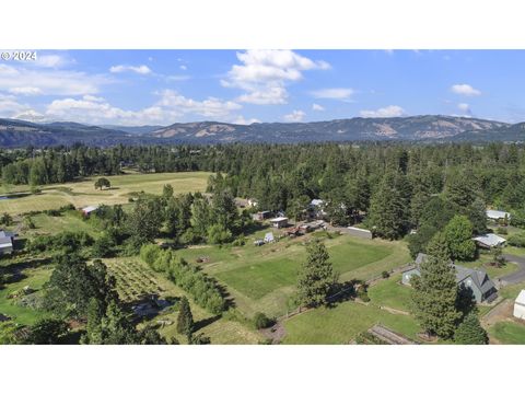 A home in Hood River