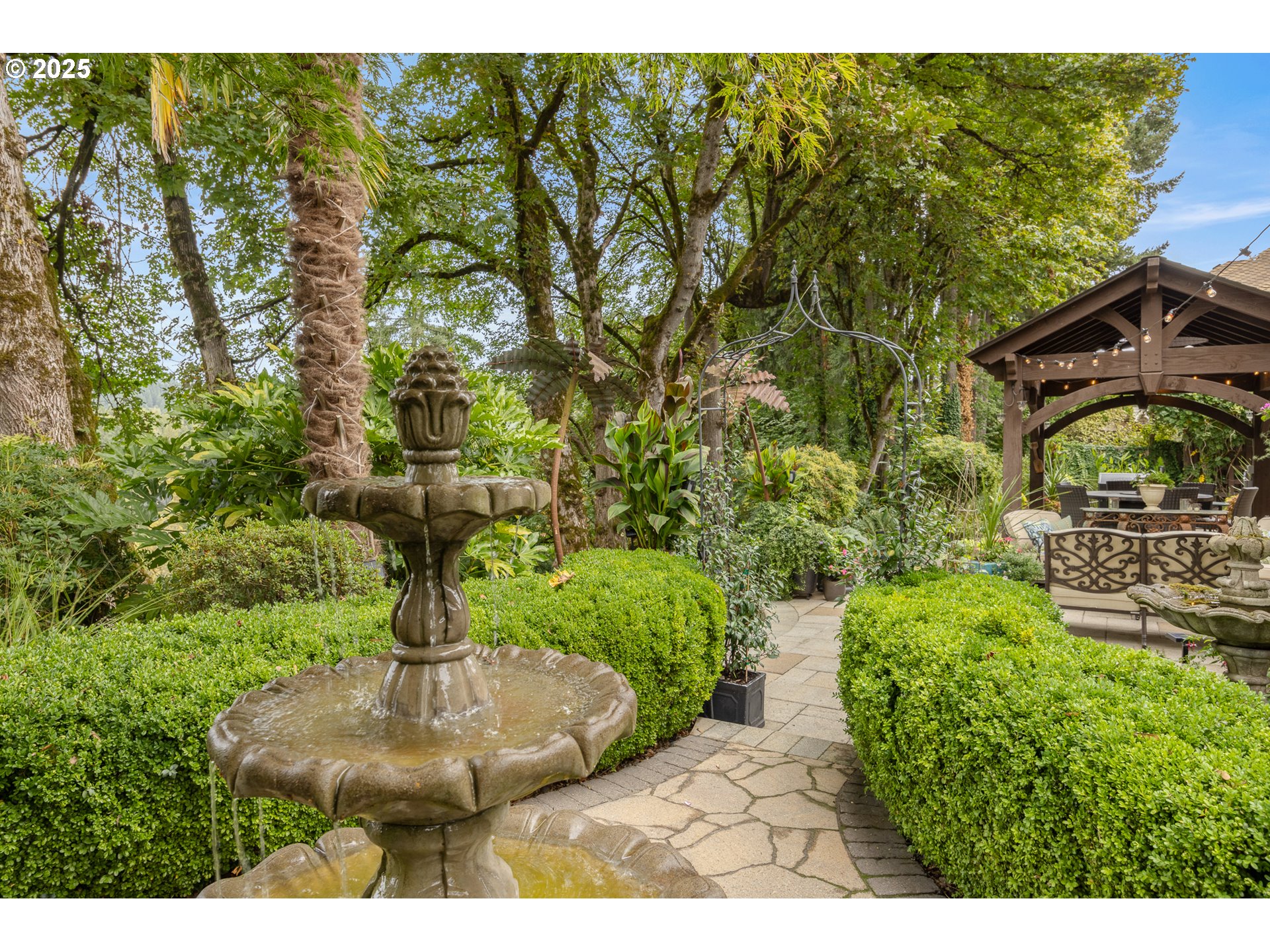 812 WENDY CT
