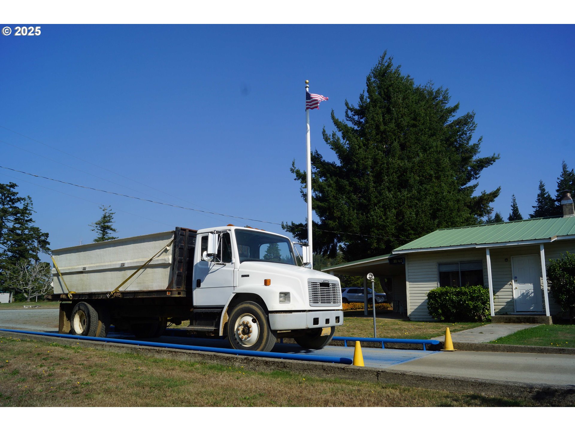 Bandon, Oregon 97411, United States, ,Commercial,Active,196857