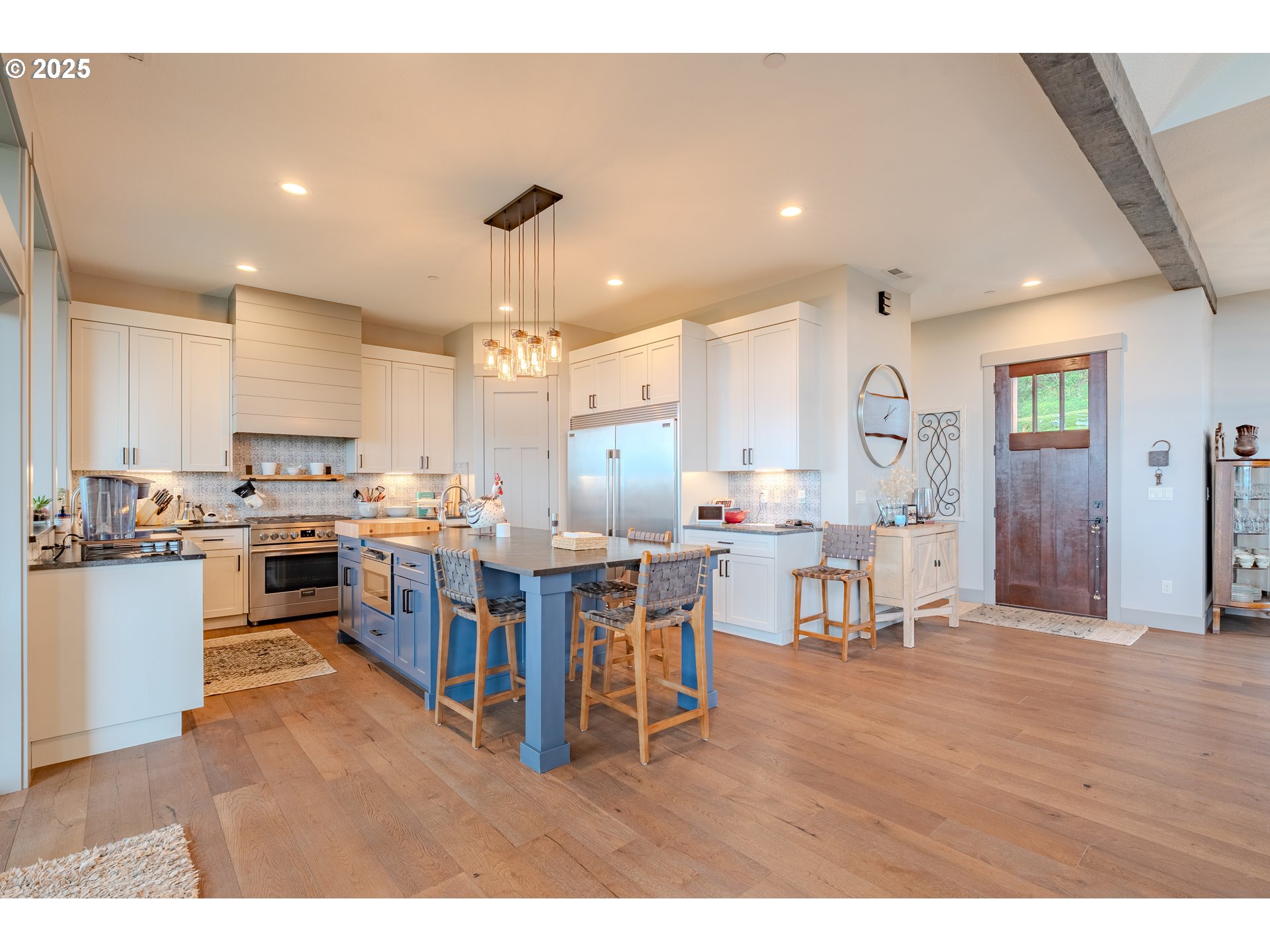 2012 NW SIERRA LN