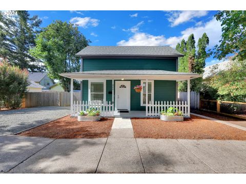 322 D ST Springfield OR 97477