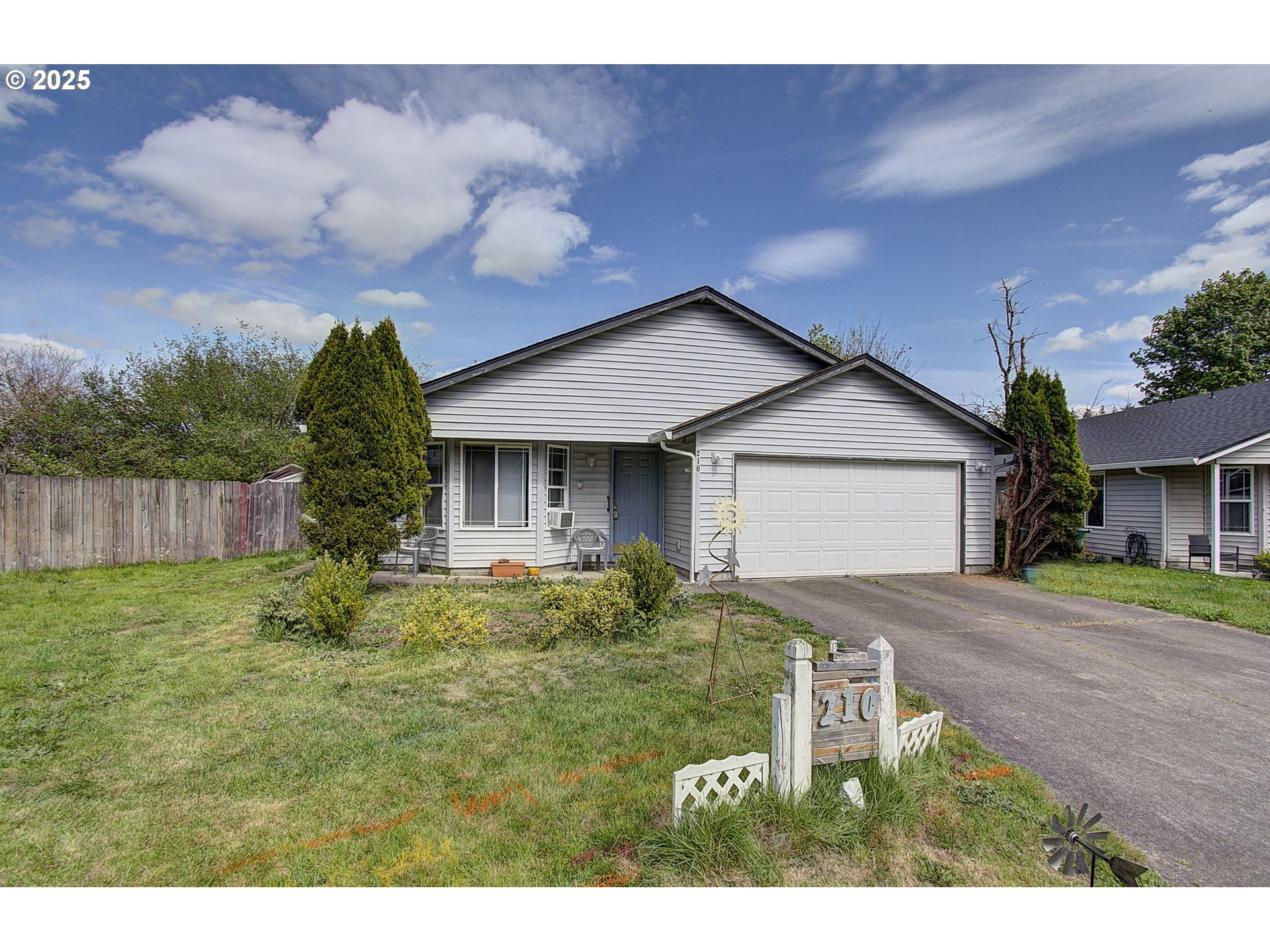 210 SE 11TH CIR