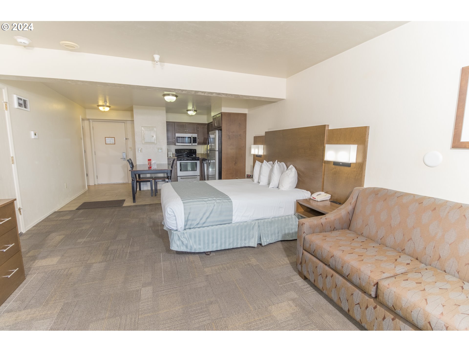 88416 1ST AVE 414,416