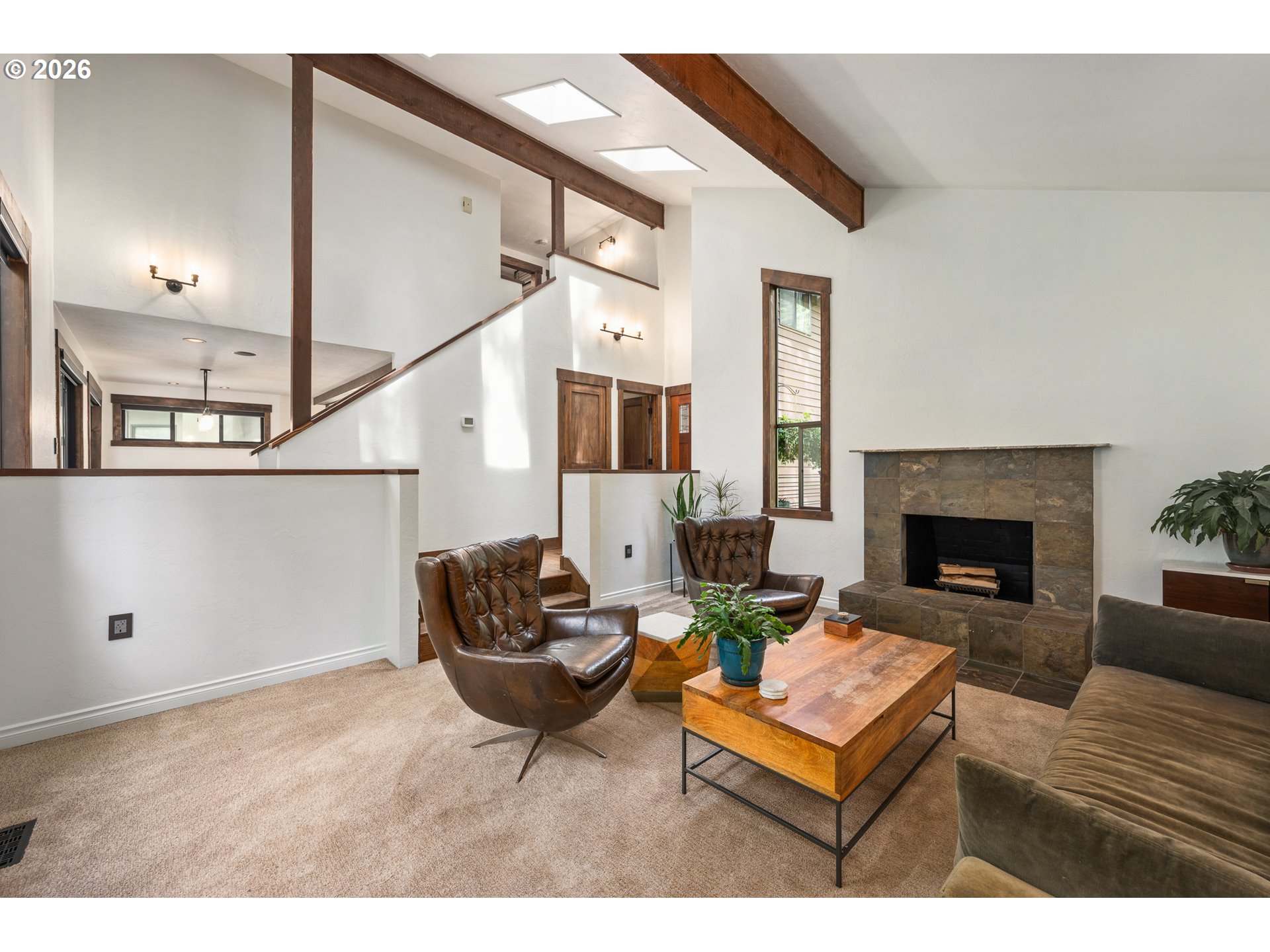2031 DOGWOOD DR
