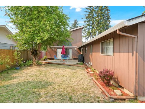 A home in Woodburn