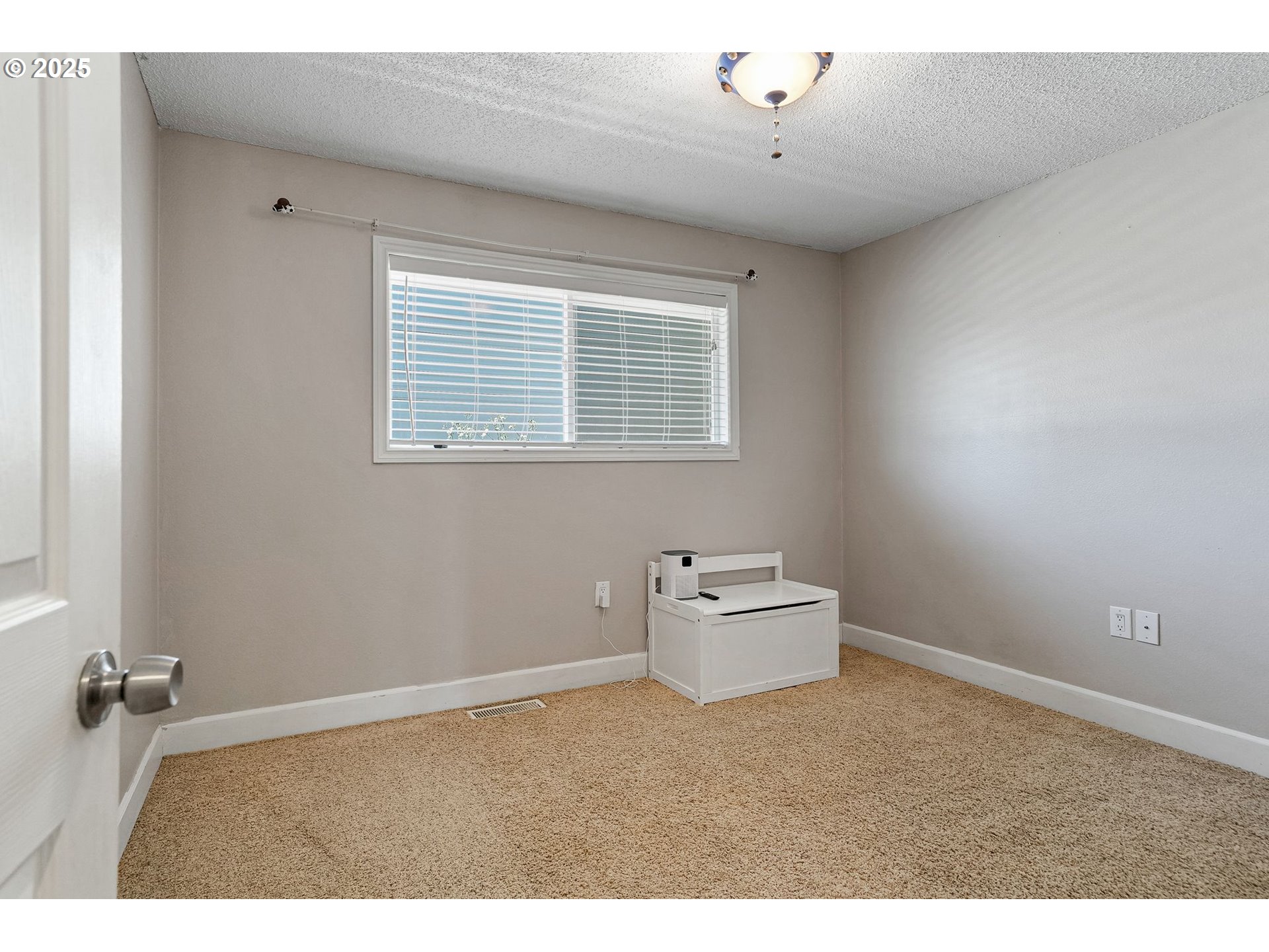 Salem, Oregon 97302, United States, 3 Bedrooms Bedrooms, ,2 BathroomsBathrooms,Residential,Active,149399