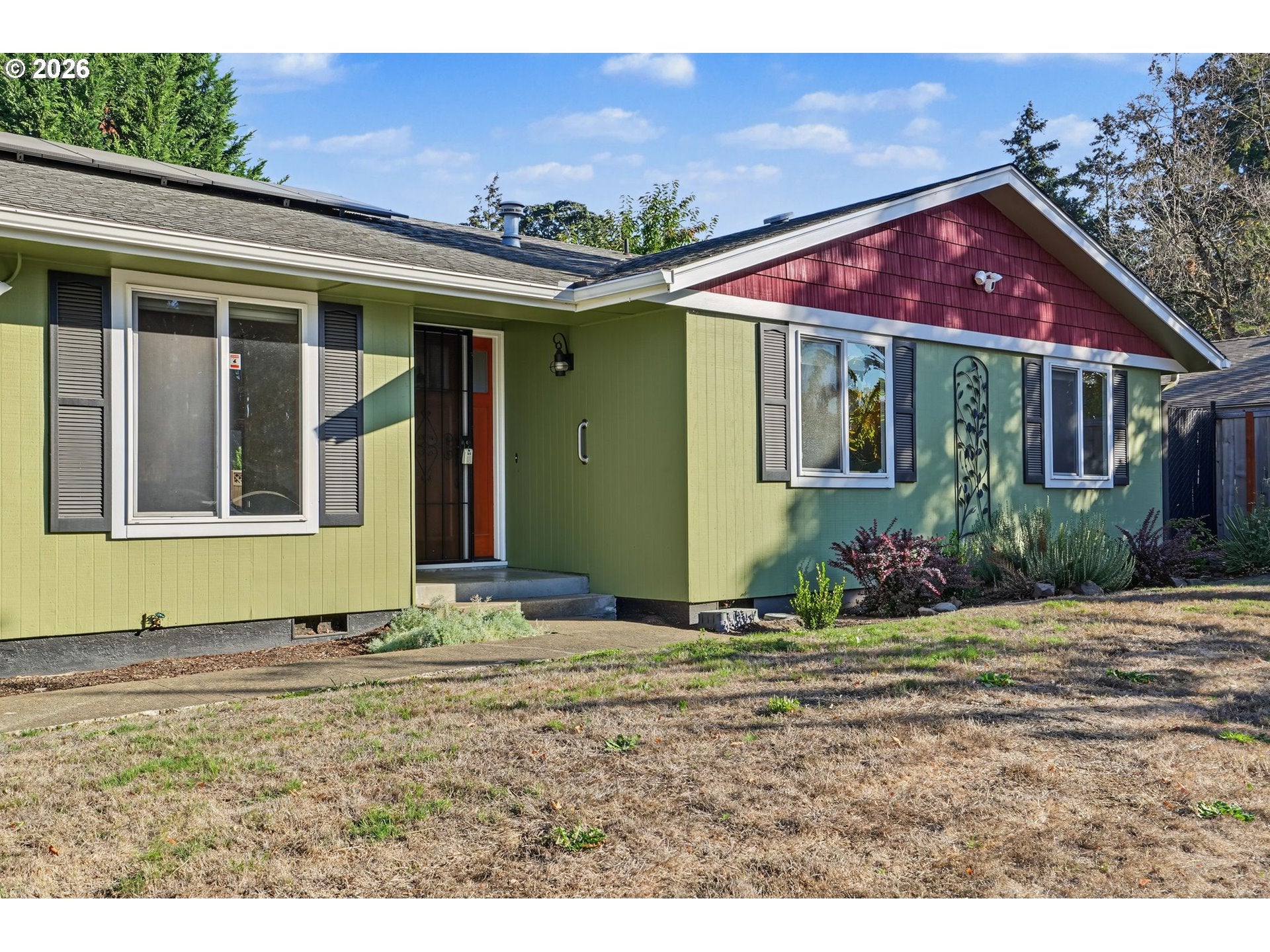 2323 LATONA DR