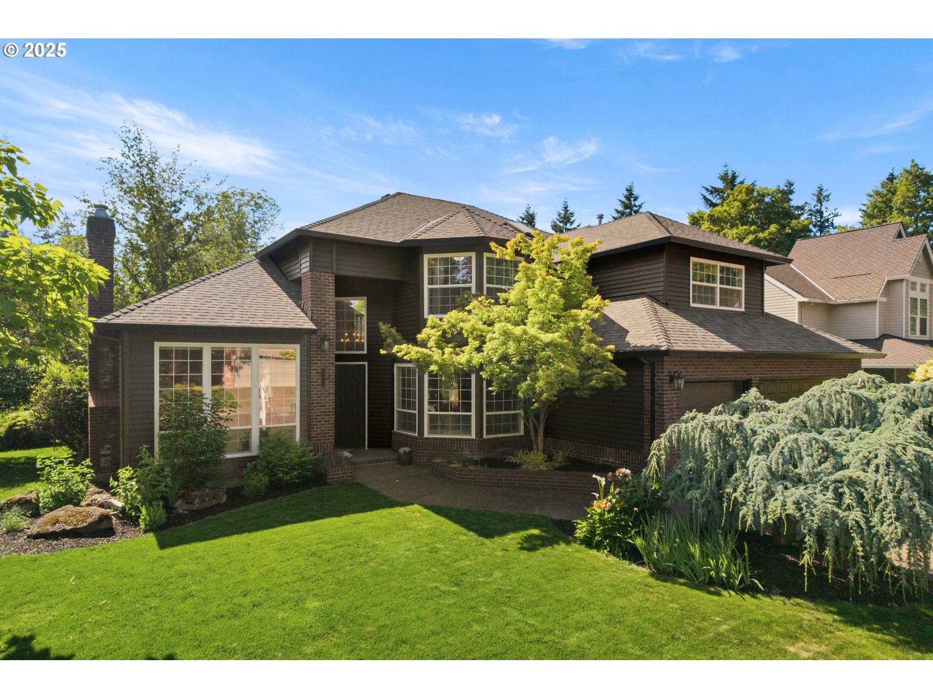 28563 SW CASCADE LOOP