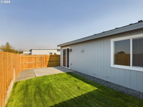 A home in Hermiston