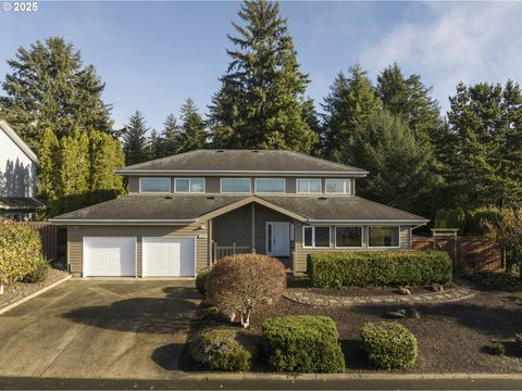Photo of 1060 NE 7th Dr, Newport, OR 97365 (MLS # 622038560)