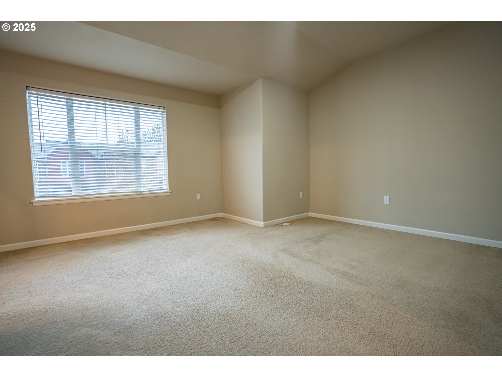 Tigard, Oregon 97223, United States, 2 Bedrooms Bedrooms, ,2 BathroomsBathrooms,Residential,Active,249838