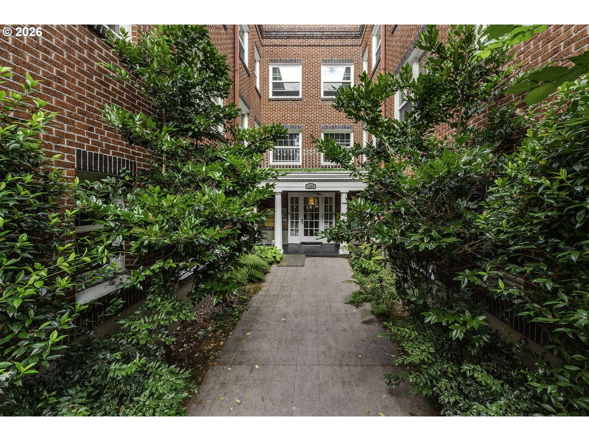 1509 NE 10TH AVE 205