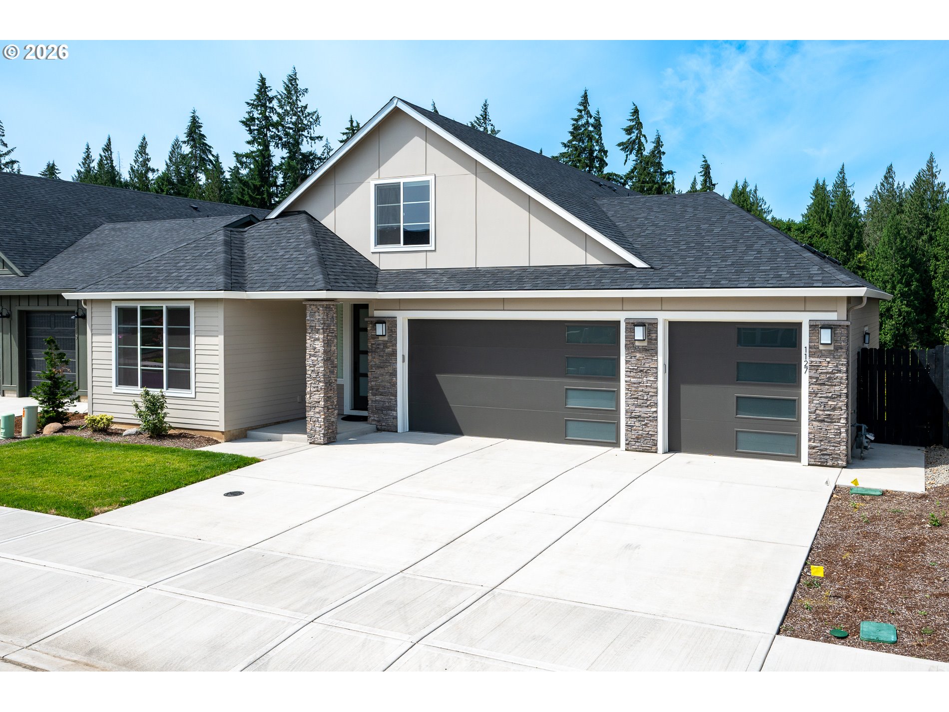 1127 N 41ST PL