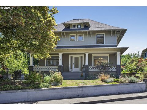 1036 SE SELLWOOD BLVD Portland OR 97202