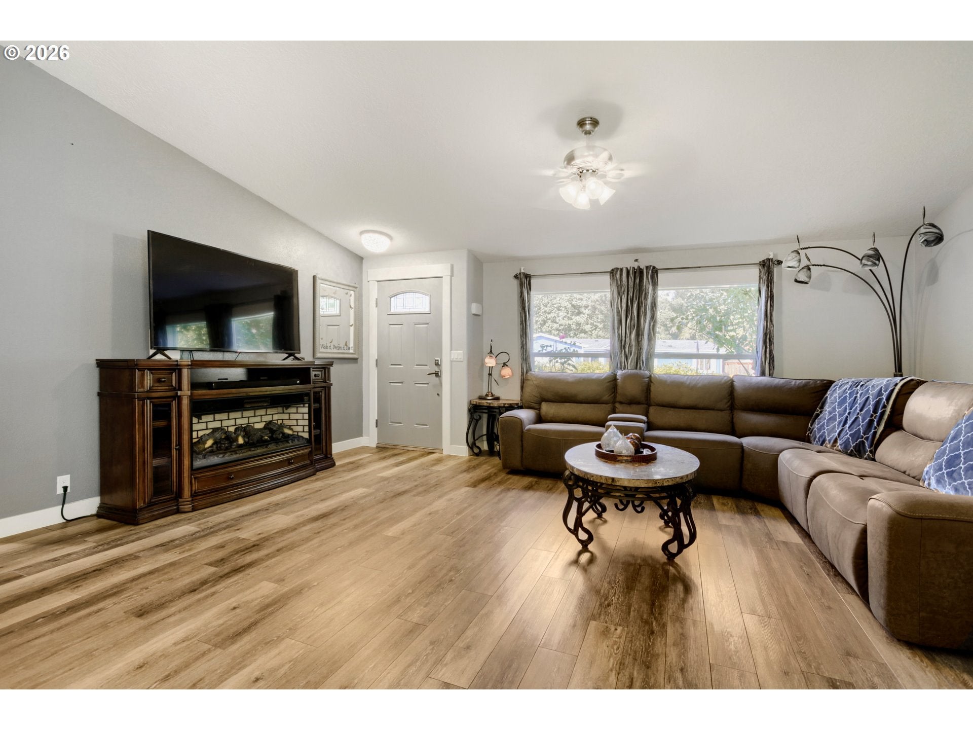 244 NW HAYDEN CT