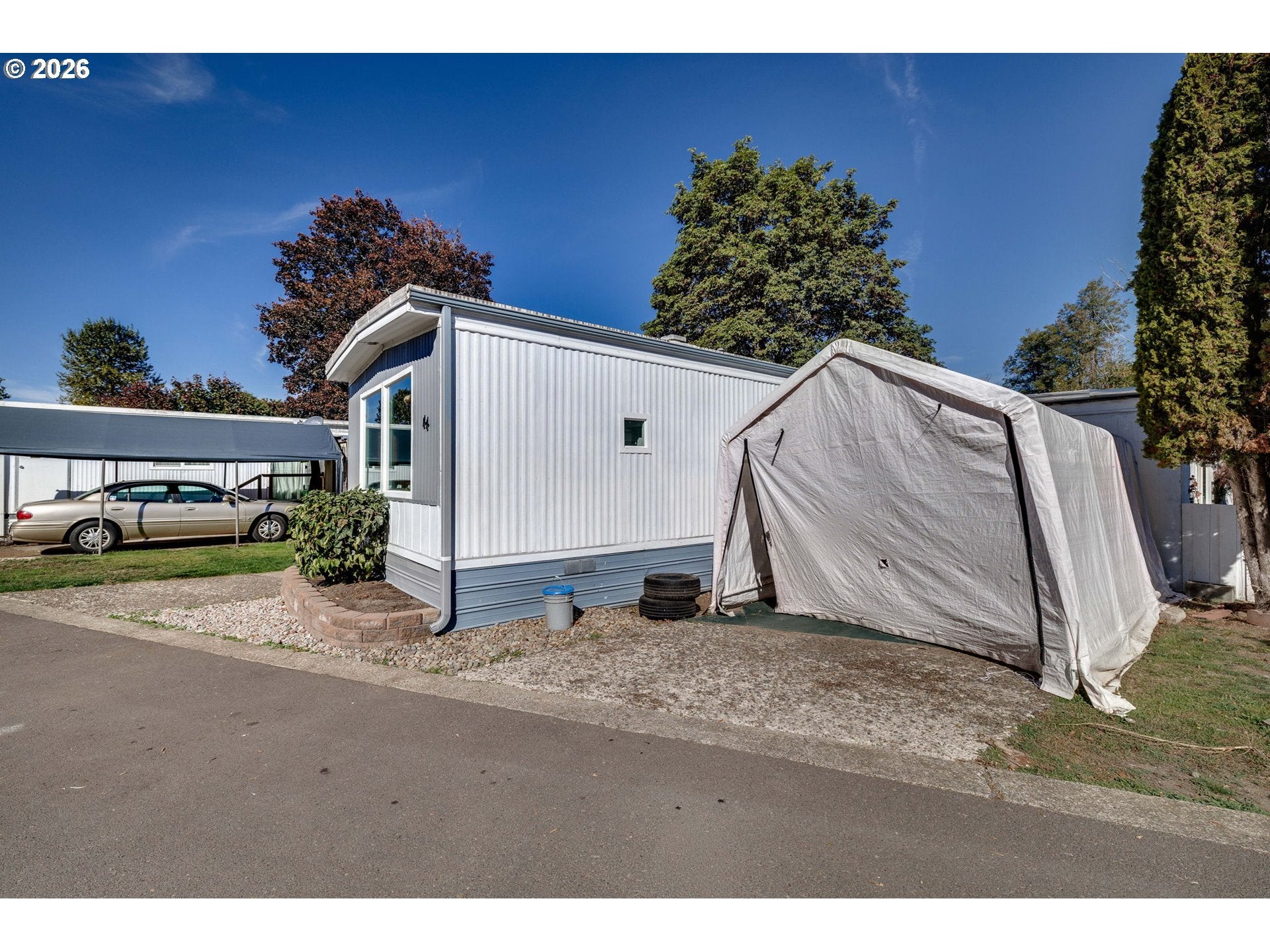 3950 COBURG RD 44