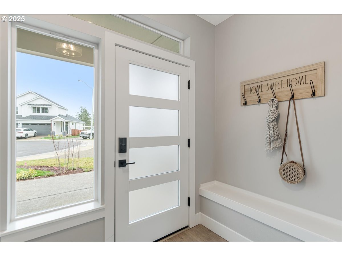 Gresham, Oregon 97080, United States, 5 Bedrooms Bedrooms, ,4 BathroomsBathrooms,Residential,Pending,28005