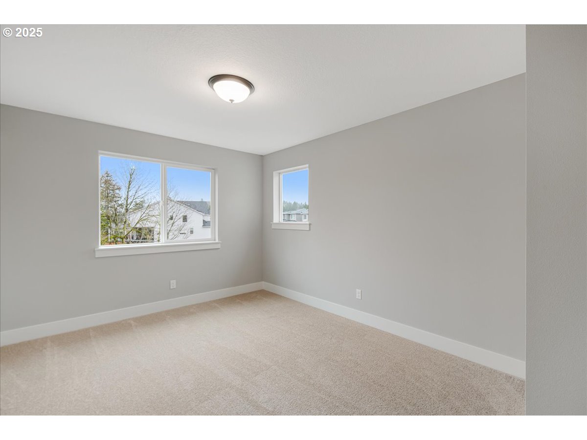 Gresham, Oregon 97080, United States, 5 Bedrooms Bedrooms, ,4 BathroomsBathrooms,Residential,Pending,28005